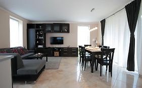 Townhouse On Budapest Border